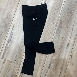 Nike dri-fit leggings crop/ankle. Excellent Condition!!! Ladies small